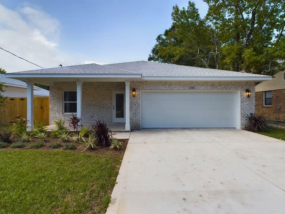 Property Photo:  238 NE Greenbrier Drive  FL 32547 