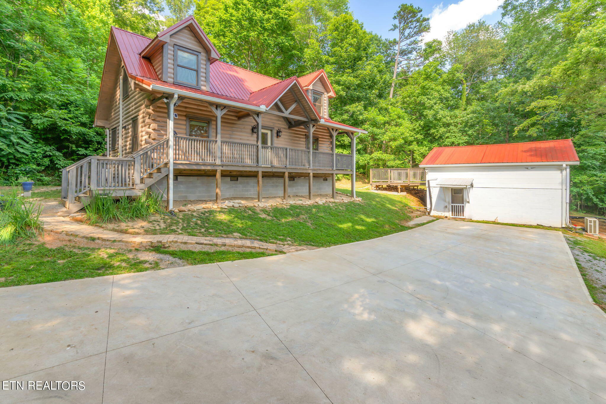 Property Photo:  1039 Joiner Hollow Rd  TN 37854 