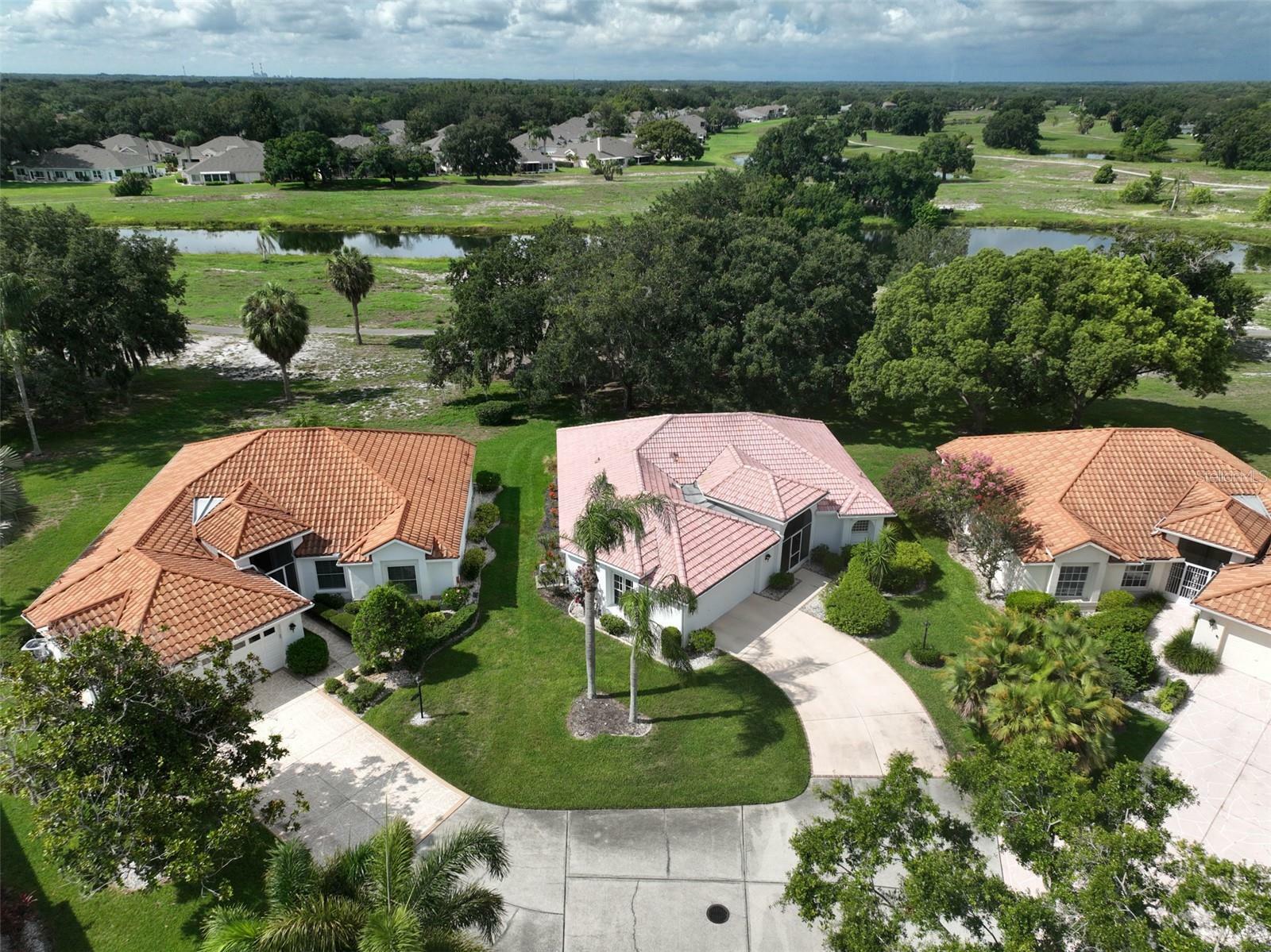 Property Photo:  924 Kings Boulevard  FL 33573 