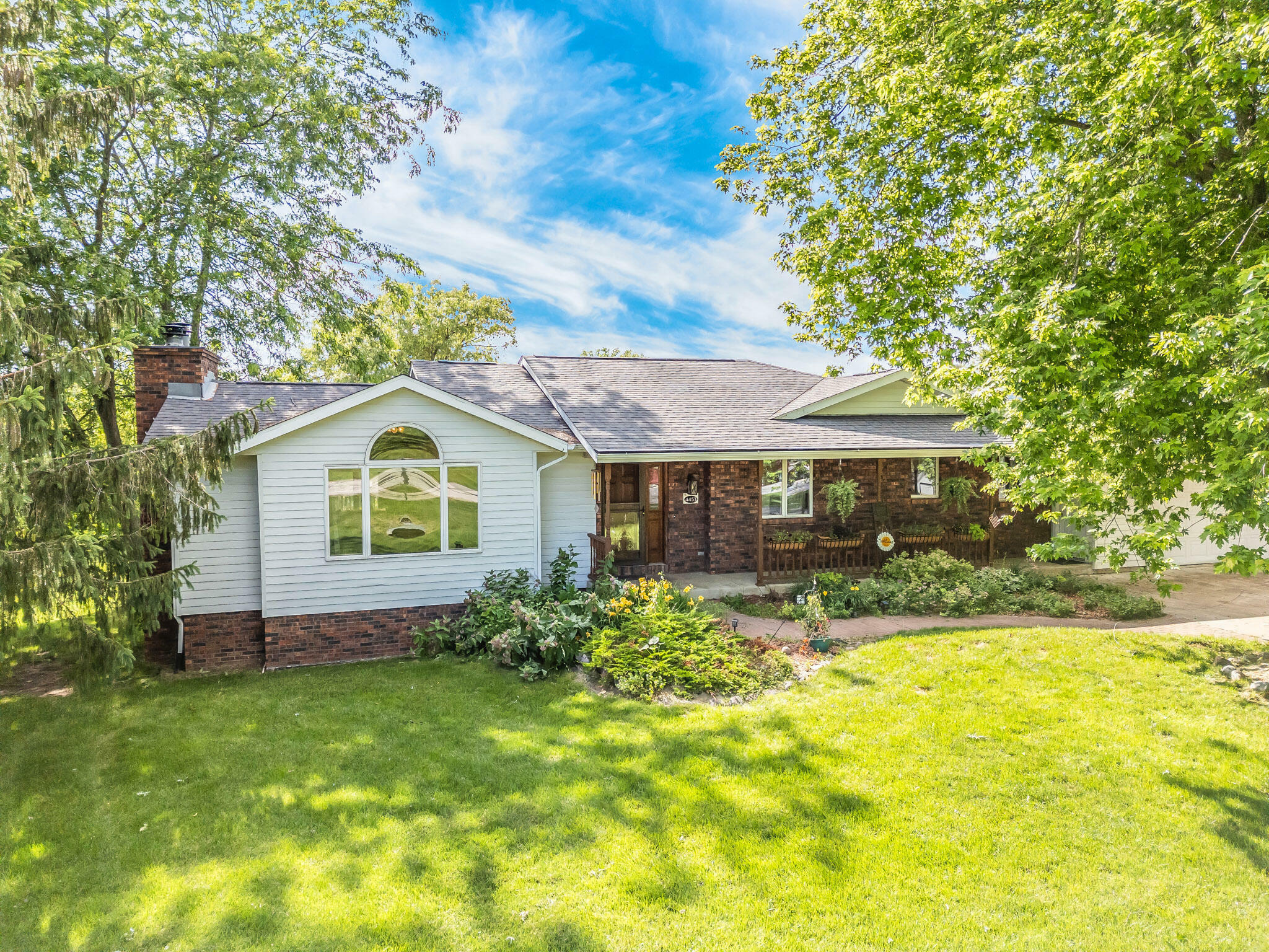 Property Photo: W4453 River Bend Dr WI 53093