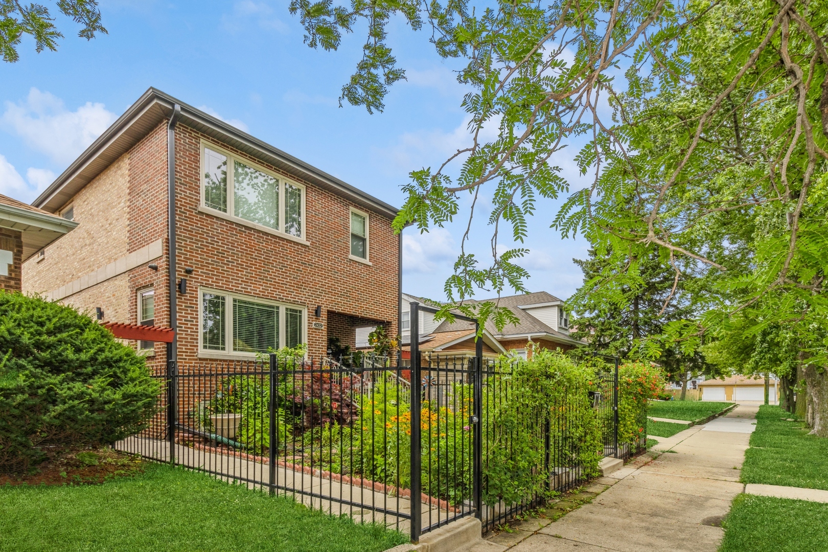 Property Photo:  2432 N Neva Avenue  IL 60707 