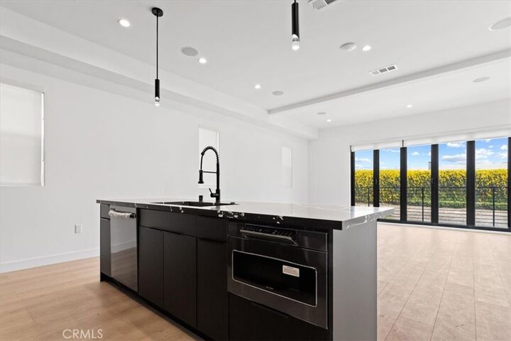 Property Photo:  1807 Beloit Avenue  CA 90025 