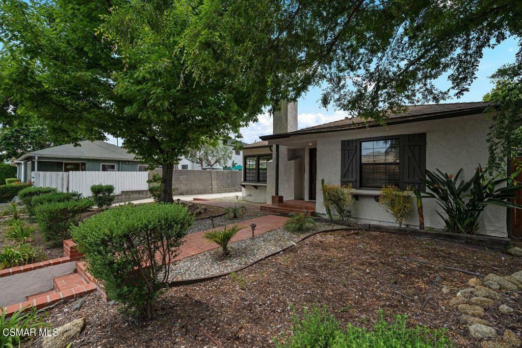 Property Photo:  5215 Tyrone Avenue  CA 91401 