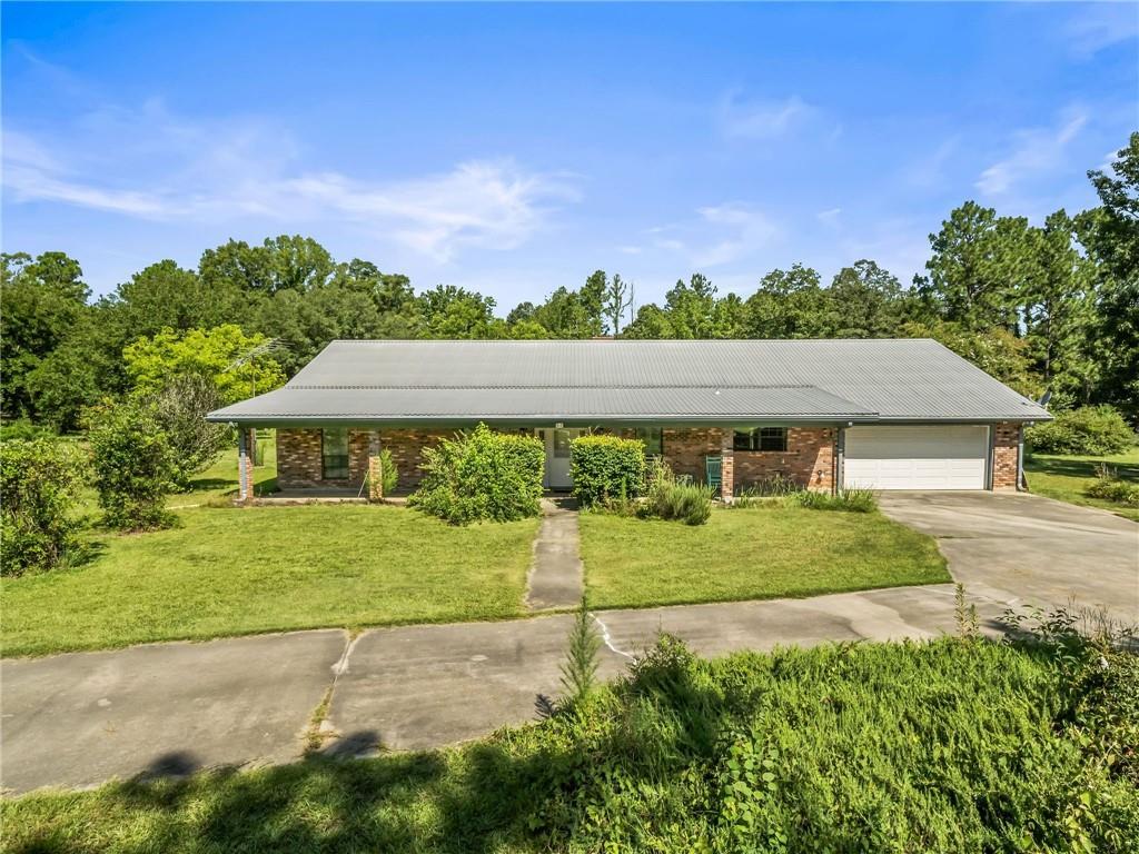 Property Photo: 22537 N 1061 Highway LA 70422
