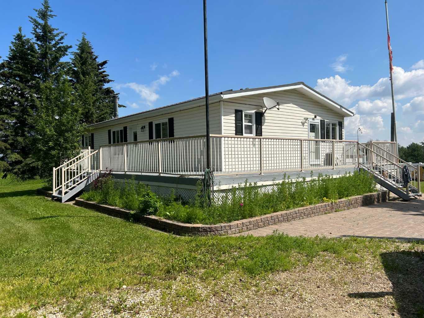 Photo de la propriété:  592043 Range Road 104 Lonira  AB T7S 1N9 