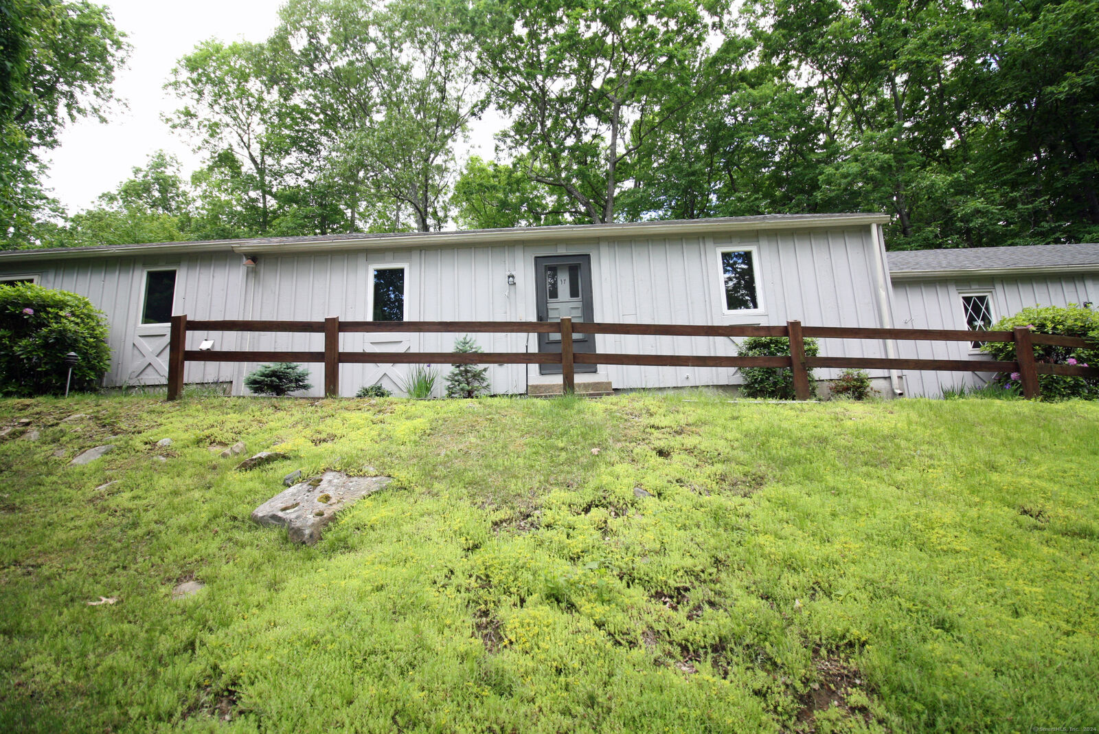 Property Photo:  77 Scenic View Drive Apt 17  CT 06417 