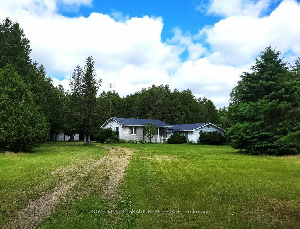 Property Photo:  973 Quin-Mo-Lac Rd  ON K0K 2K0 