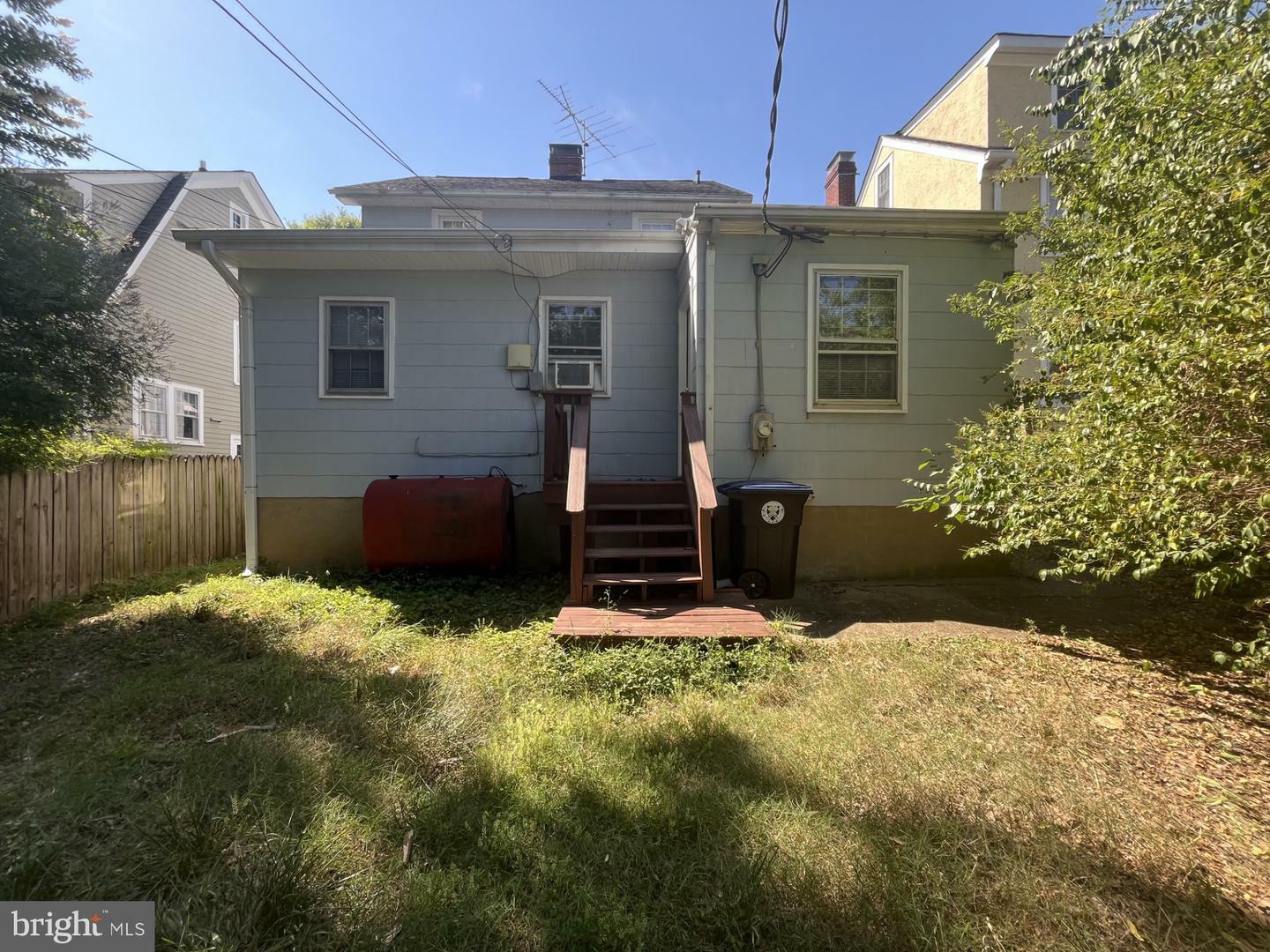 Property Photo:  813 Marye Street  VA 22401 