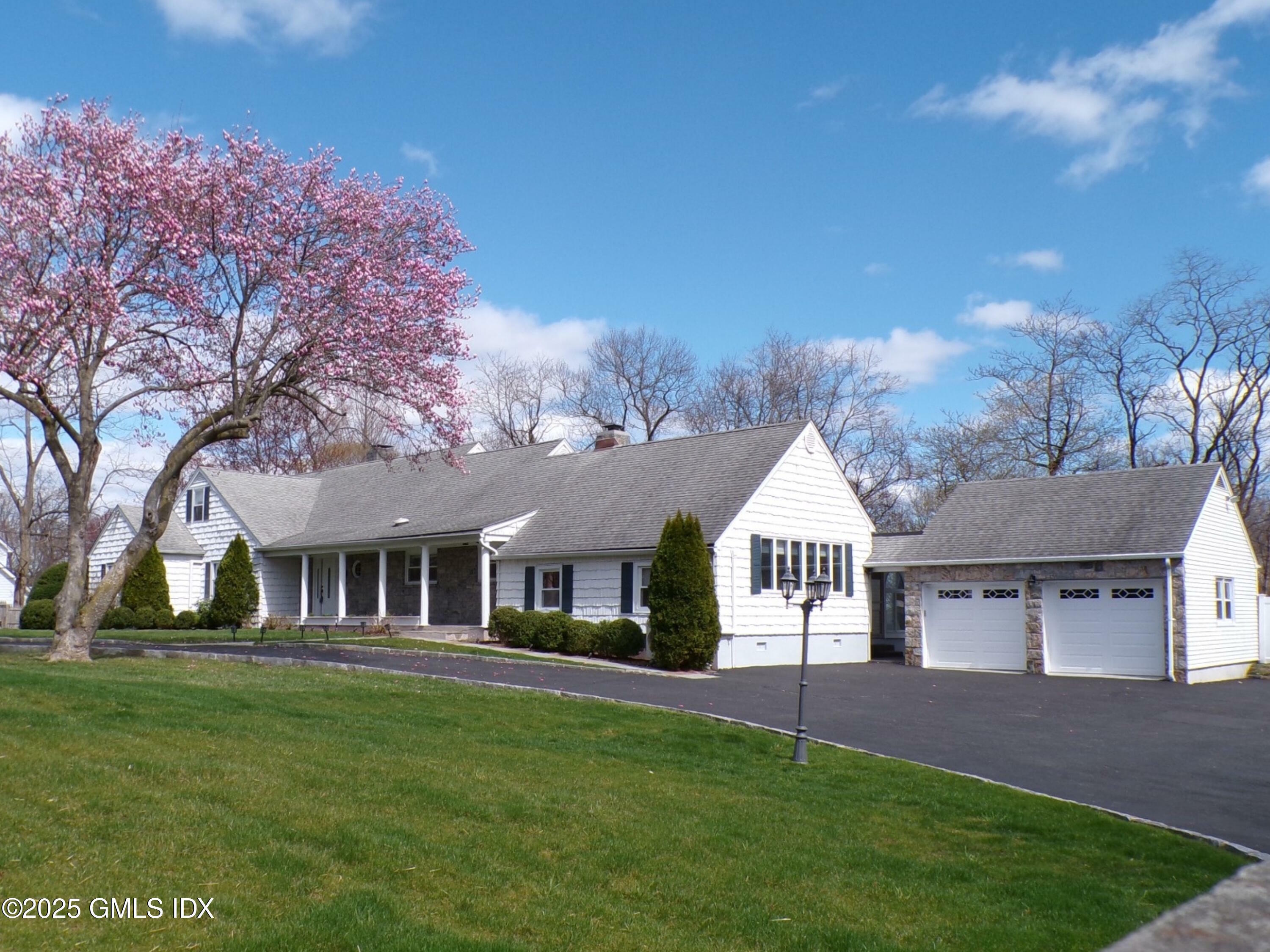 Property Photo: 53 Stonehedge Drive South CT 06831