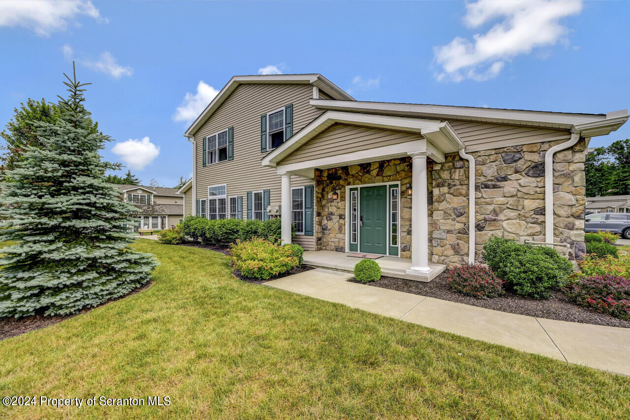 Property Photo:  52 Wyndham Road  PA 18411