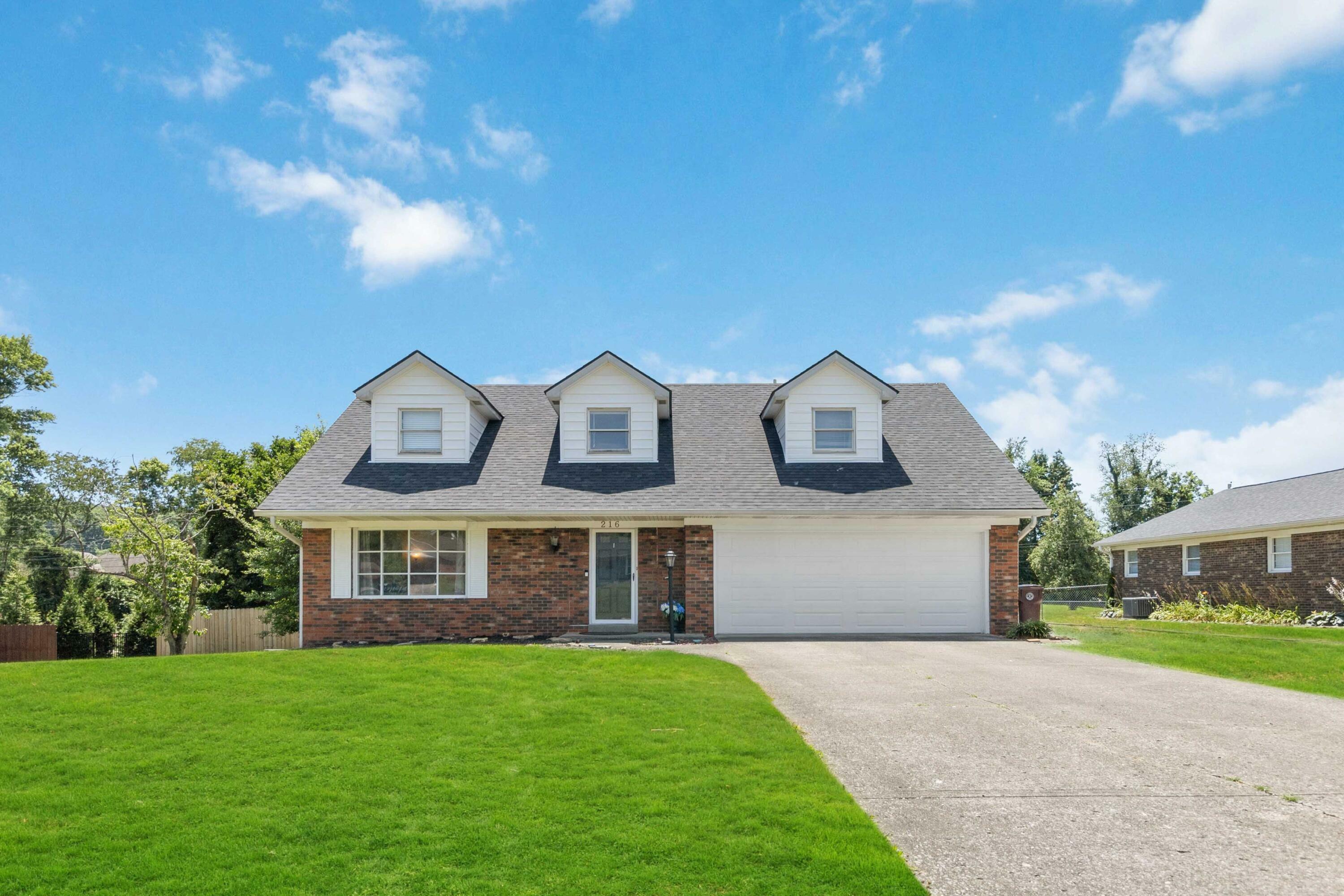 Property Photo: 216 South Linnwood Drive KY 42501