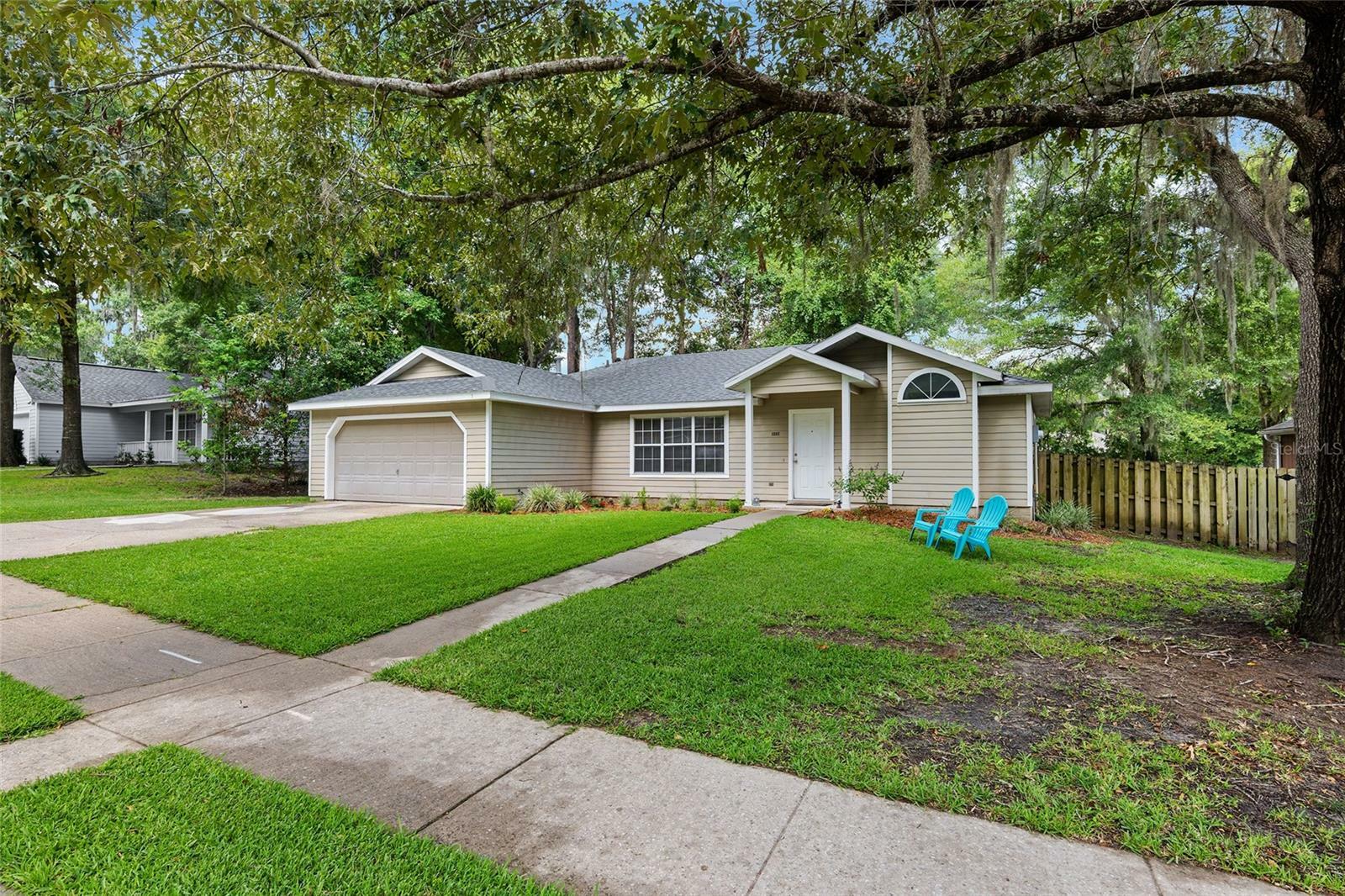 Property Photo:  1620 NW 89th Terrace  FL 32606 