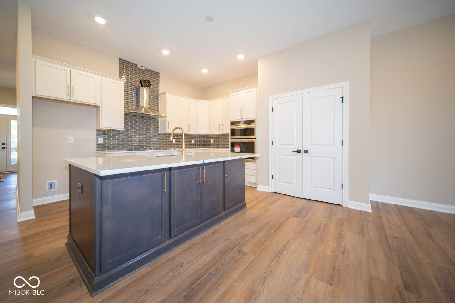 Property Photo: 7942 Beaumont Green Place IN 46250