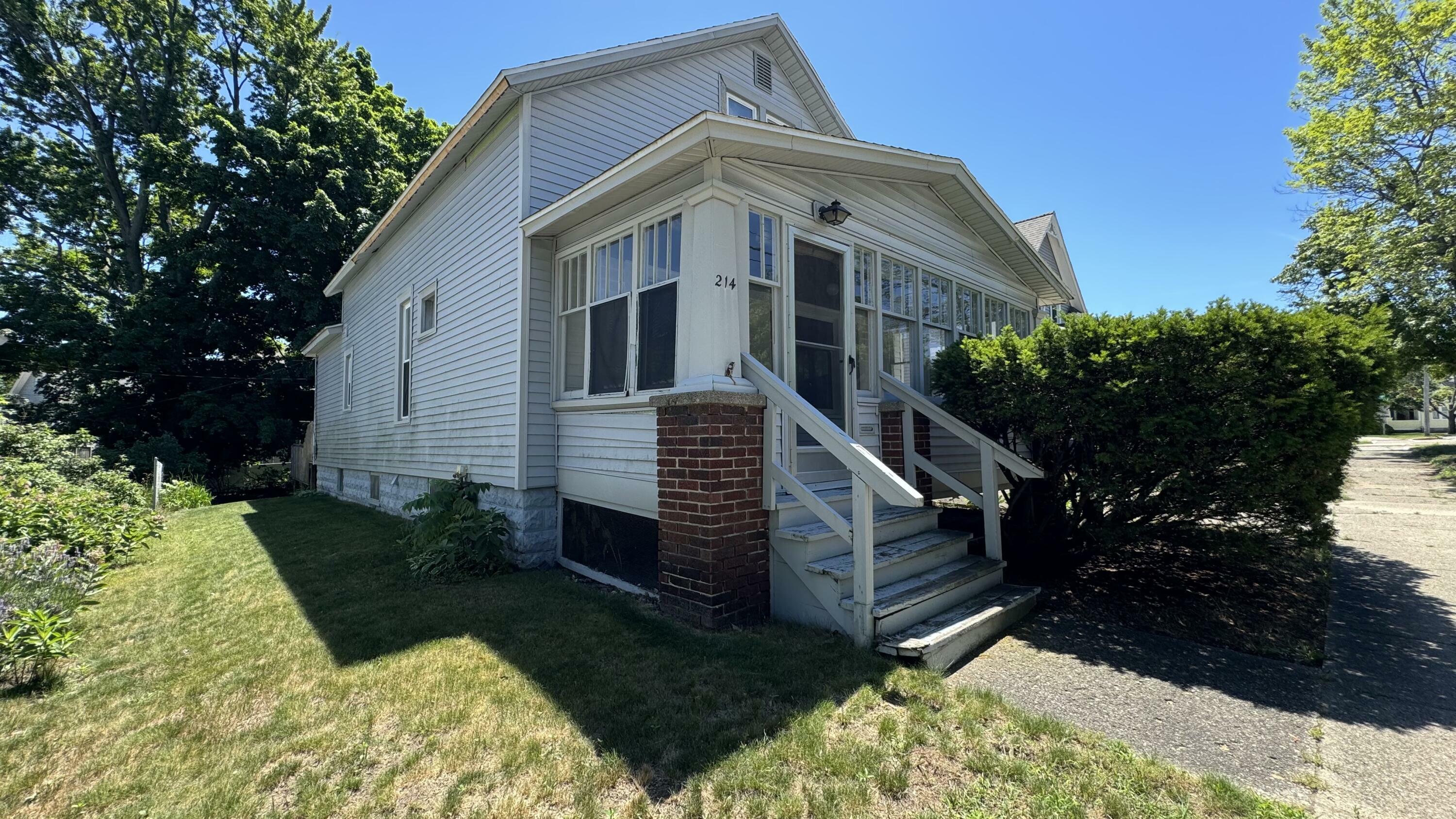 Property Photo:  214 S 7th Street  MI 49417 