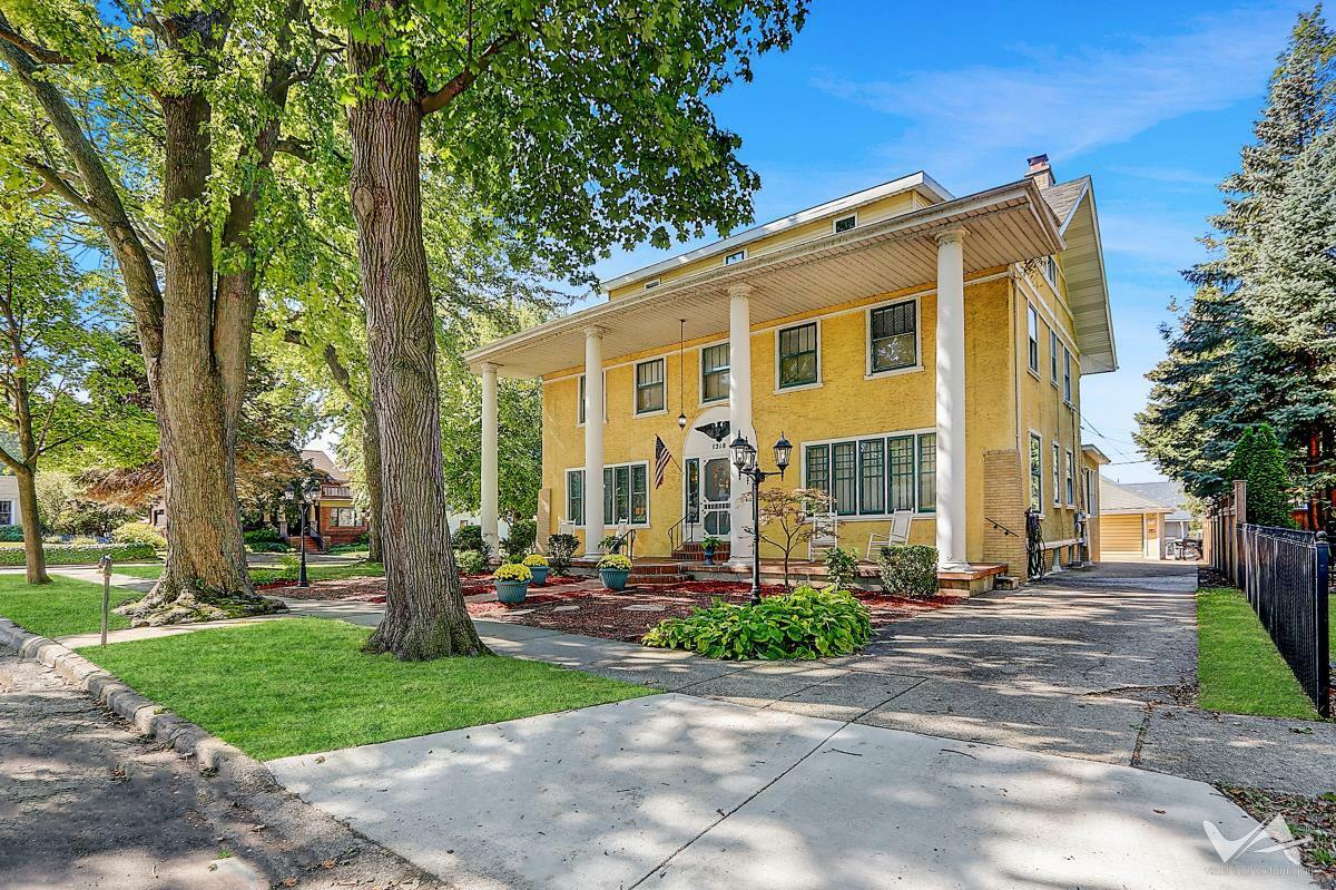 Property Photo: 1218 State Street MI 49085