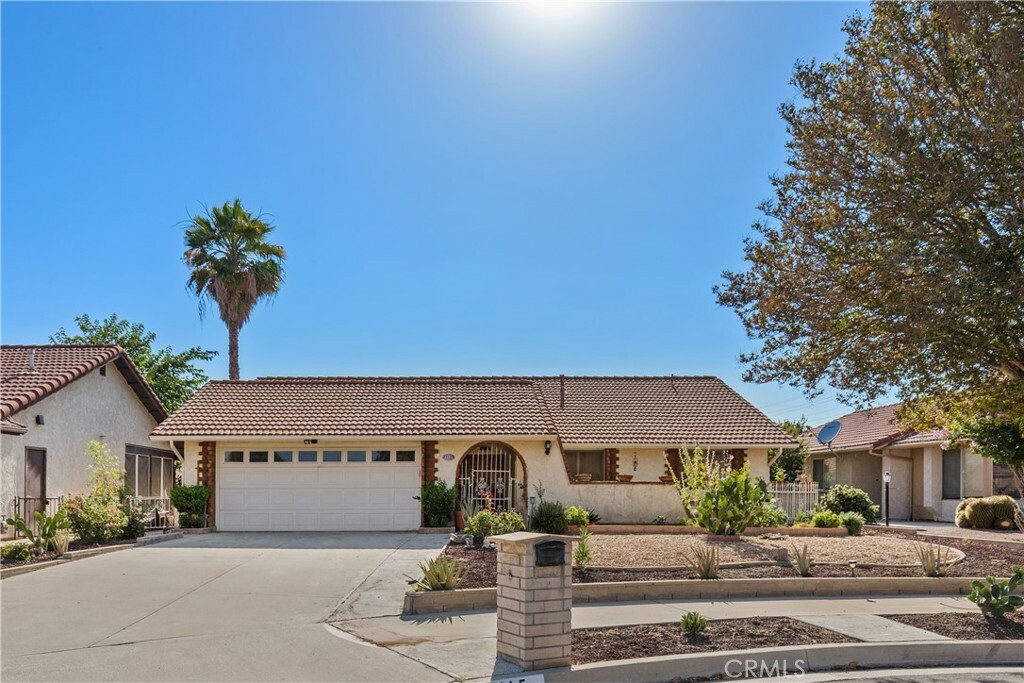 Property Photo:  1115 Bottle Tree Way  CA 92545 