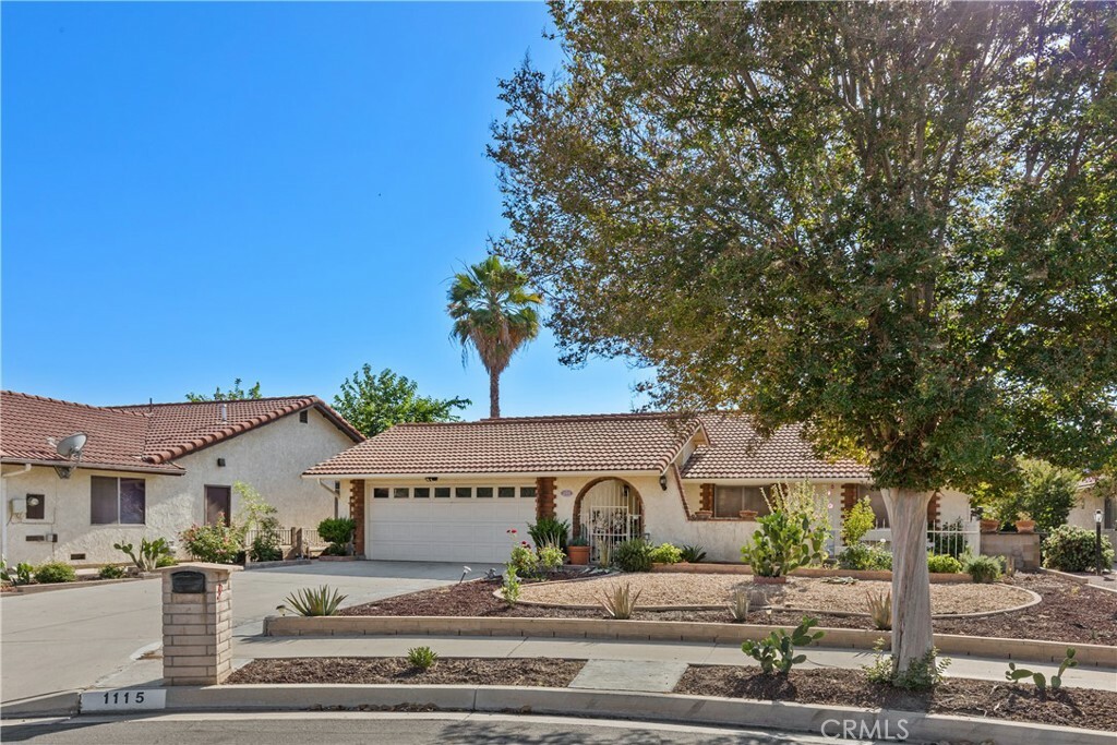 Property Photo:  1115 Bottle Tree Way  CA 92545 