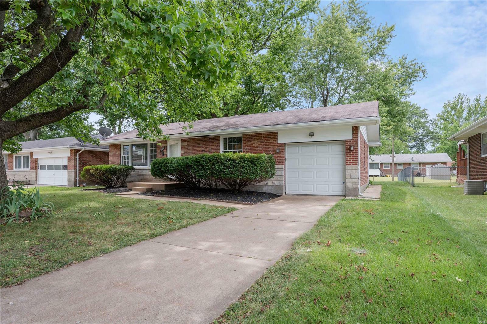 Property Photo:  325 Gage Drive  MO 63135 