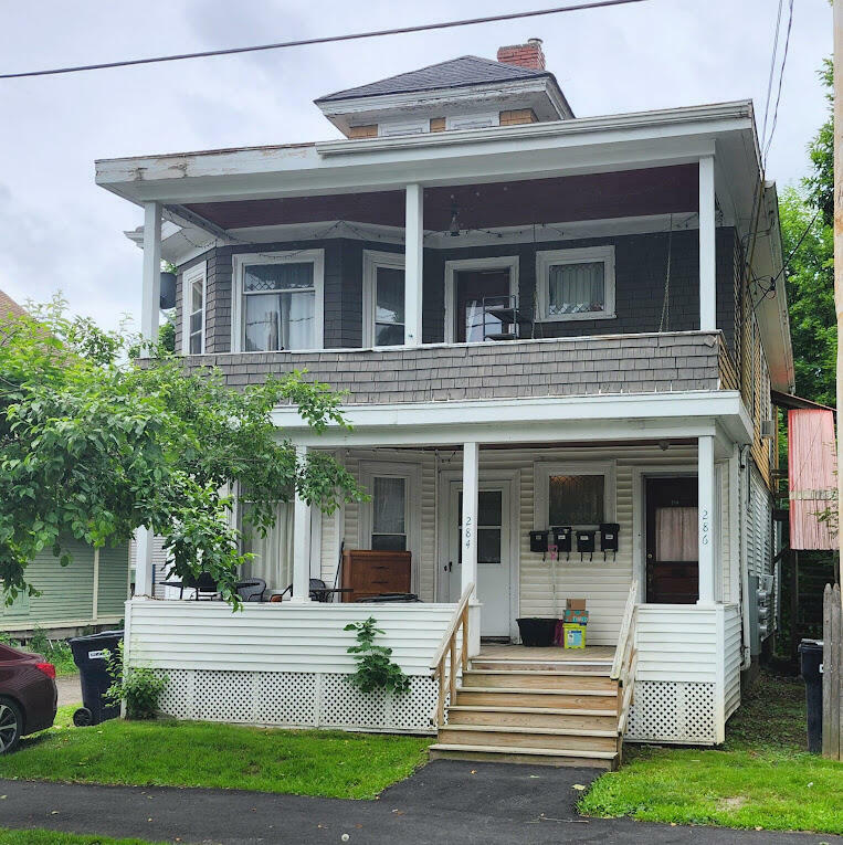 Property Photo:  284 French Street  ME 04401 