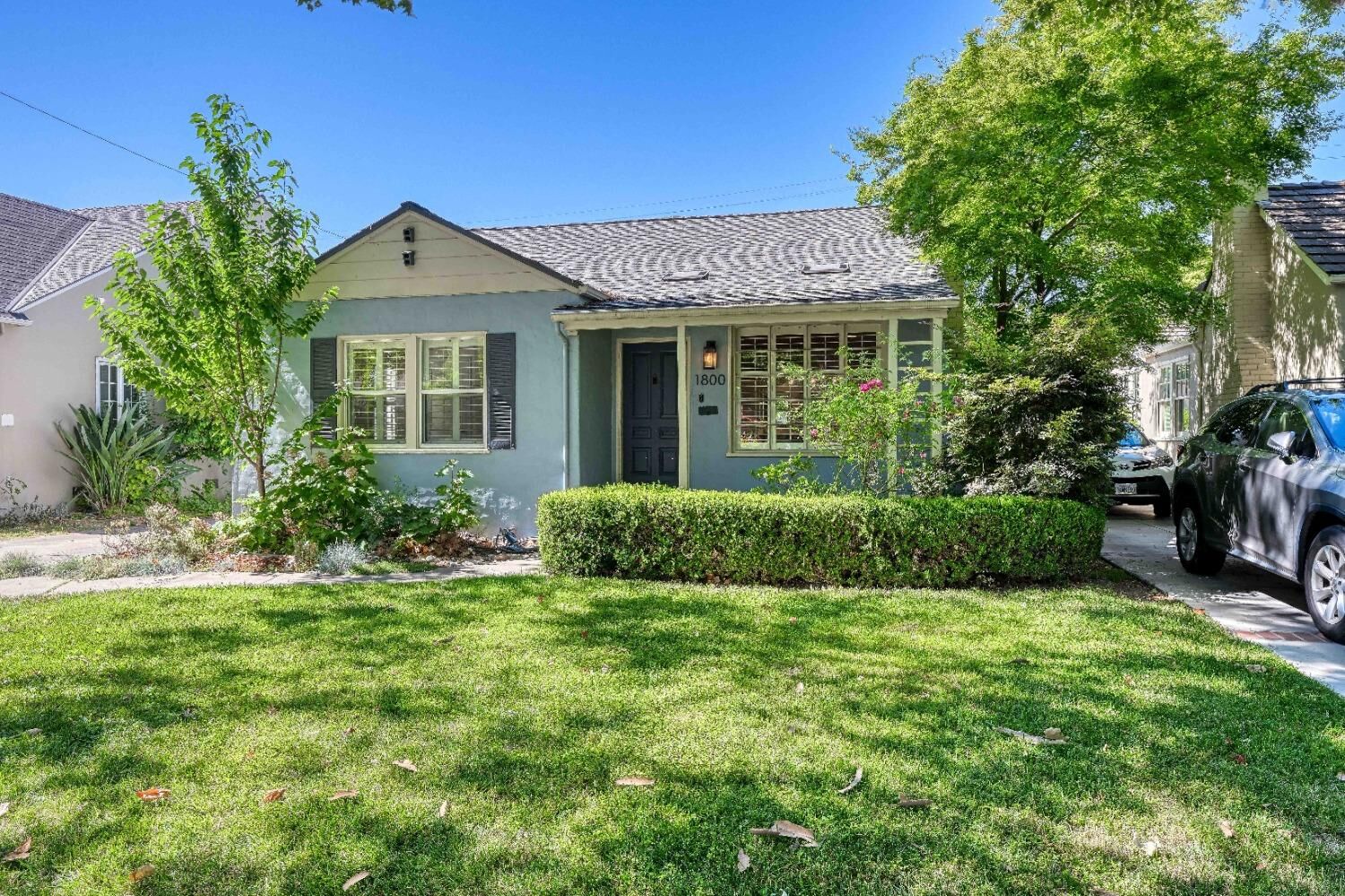 Property Photo: 1800 Bidwell Way CA 95818