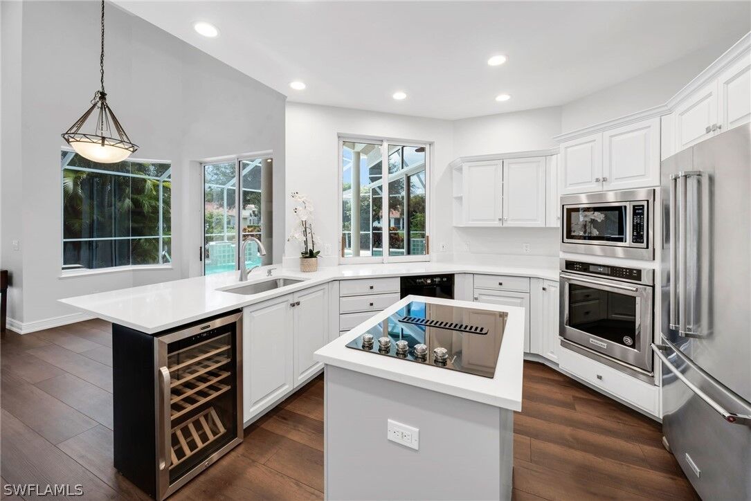 Property Photo: 9736 Wilshire Lakes Boulevard FL 34109