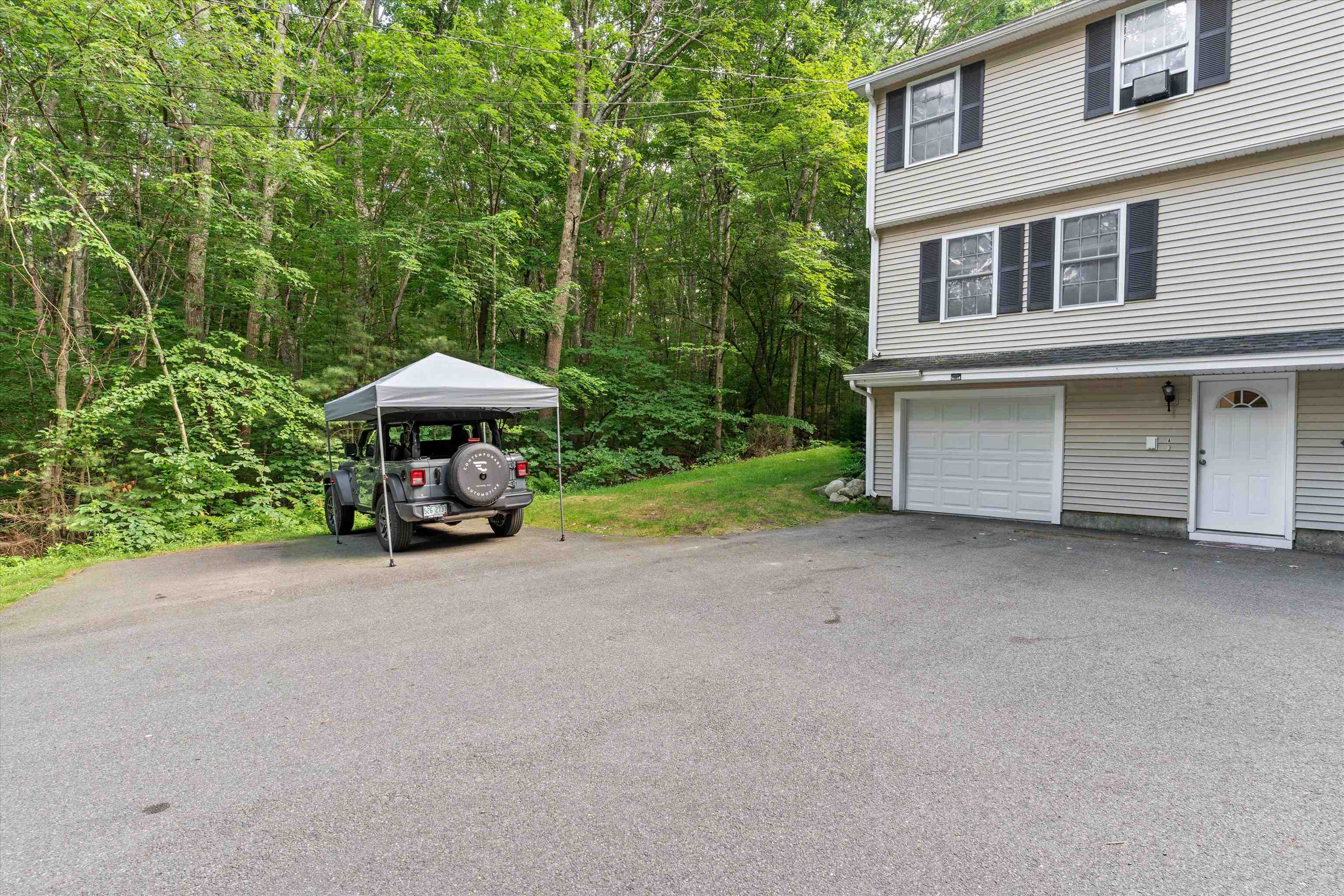 Property Photo:  15 Trolley Cart Lane  NH 03053-2932 