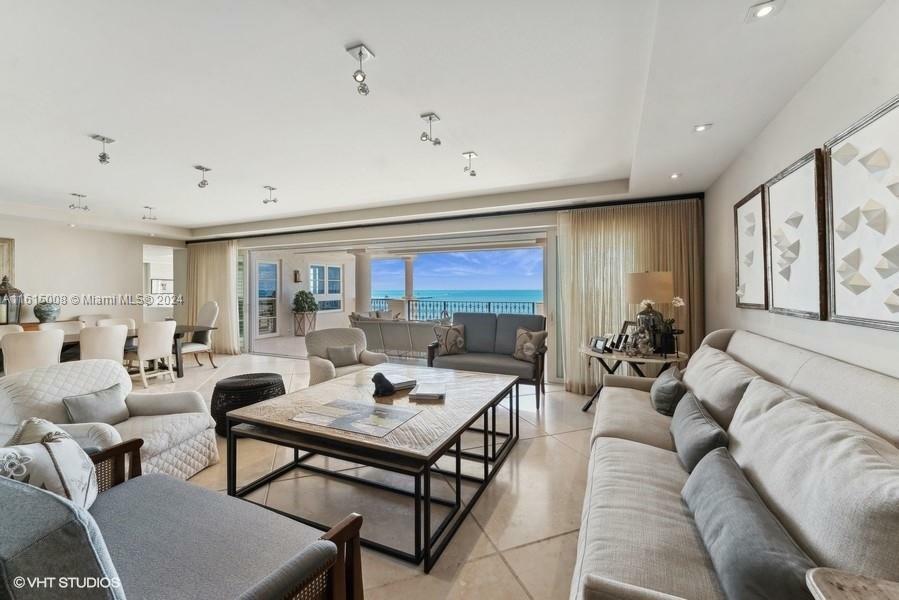 Property Photo:  7872 Fisher Island Dr 7872  FL 33109 