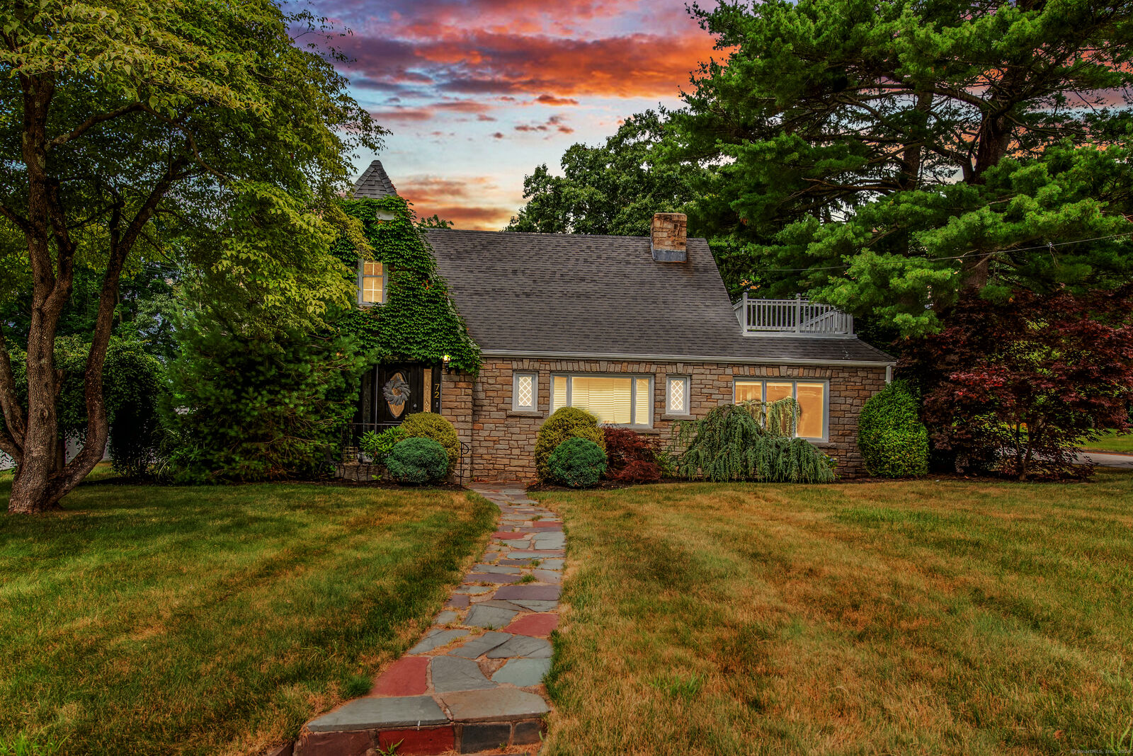 Property Photo:  72 Baldwin Road  CT 06042 