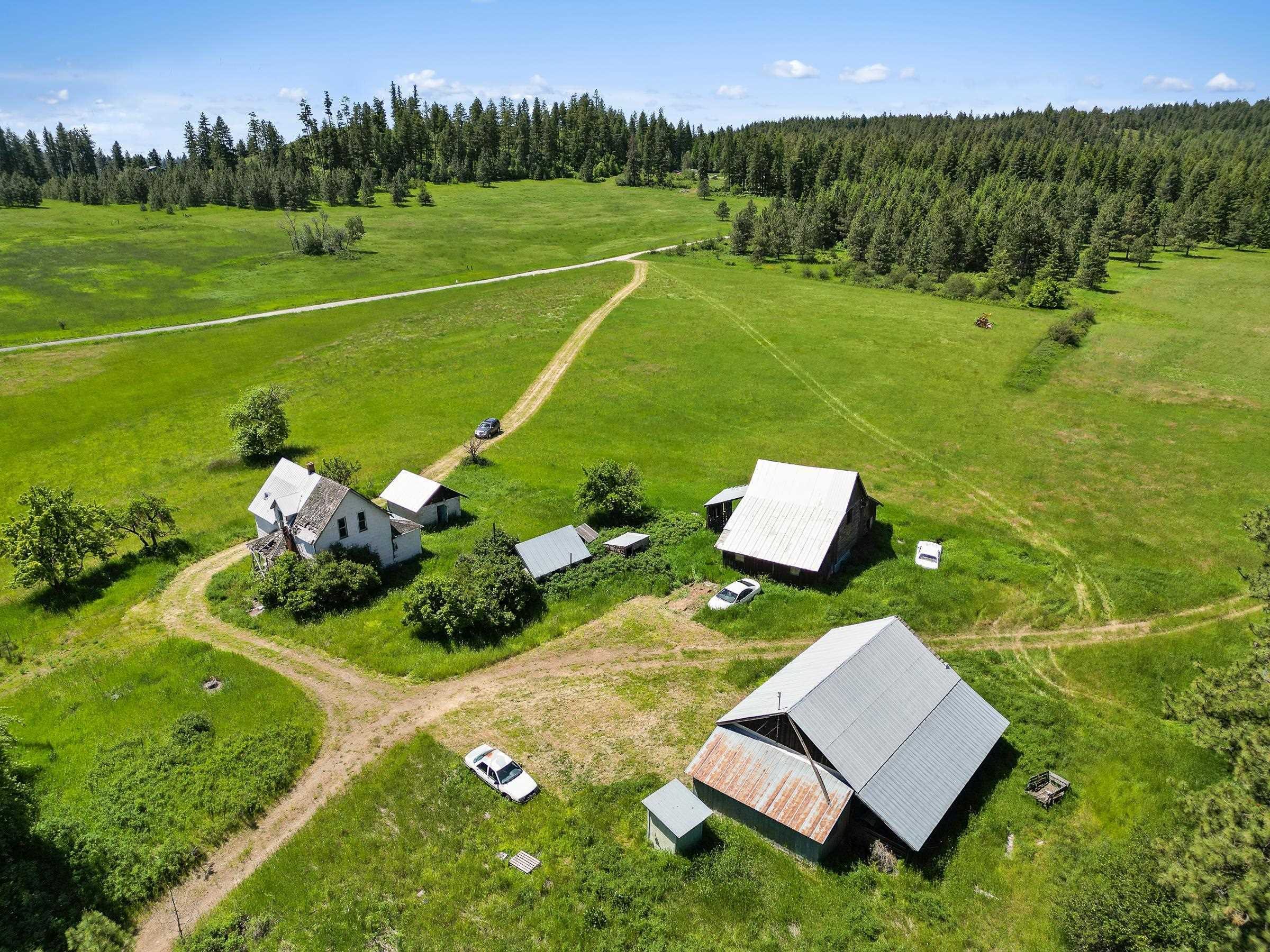 Property Photo: 10223 E Ruff Ln WA 99003