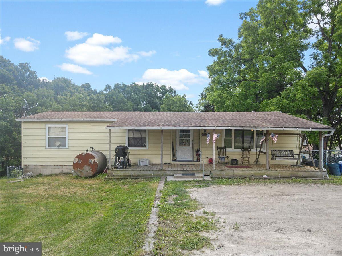 Property Photo:  2207 Indian Hill Road  PA 18235 