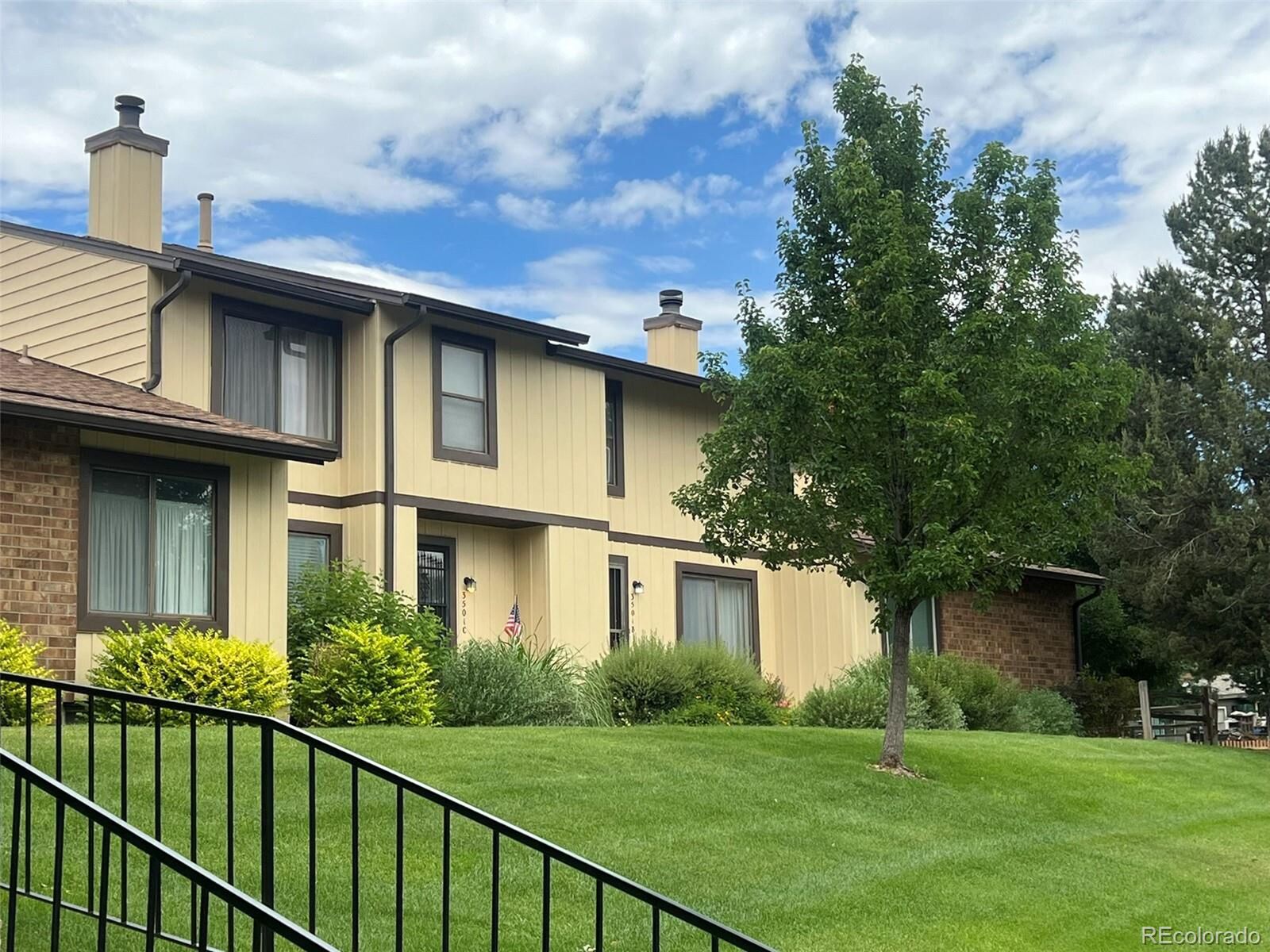 Property Photo:  3501 S Kittredge St B  CO 80013 