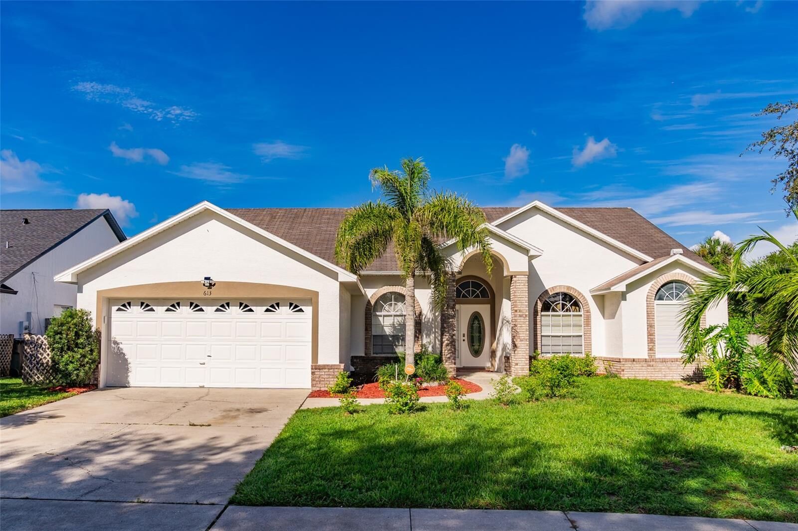 Property Photo: 613 Cranebrook Ct FL 32766