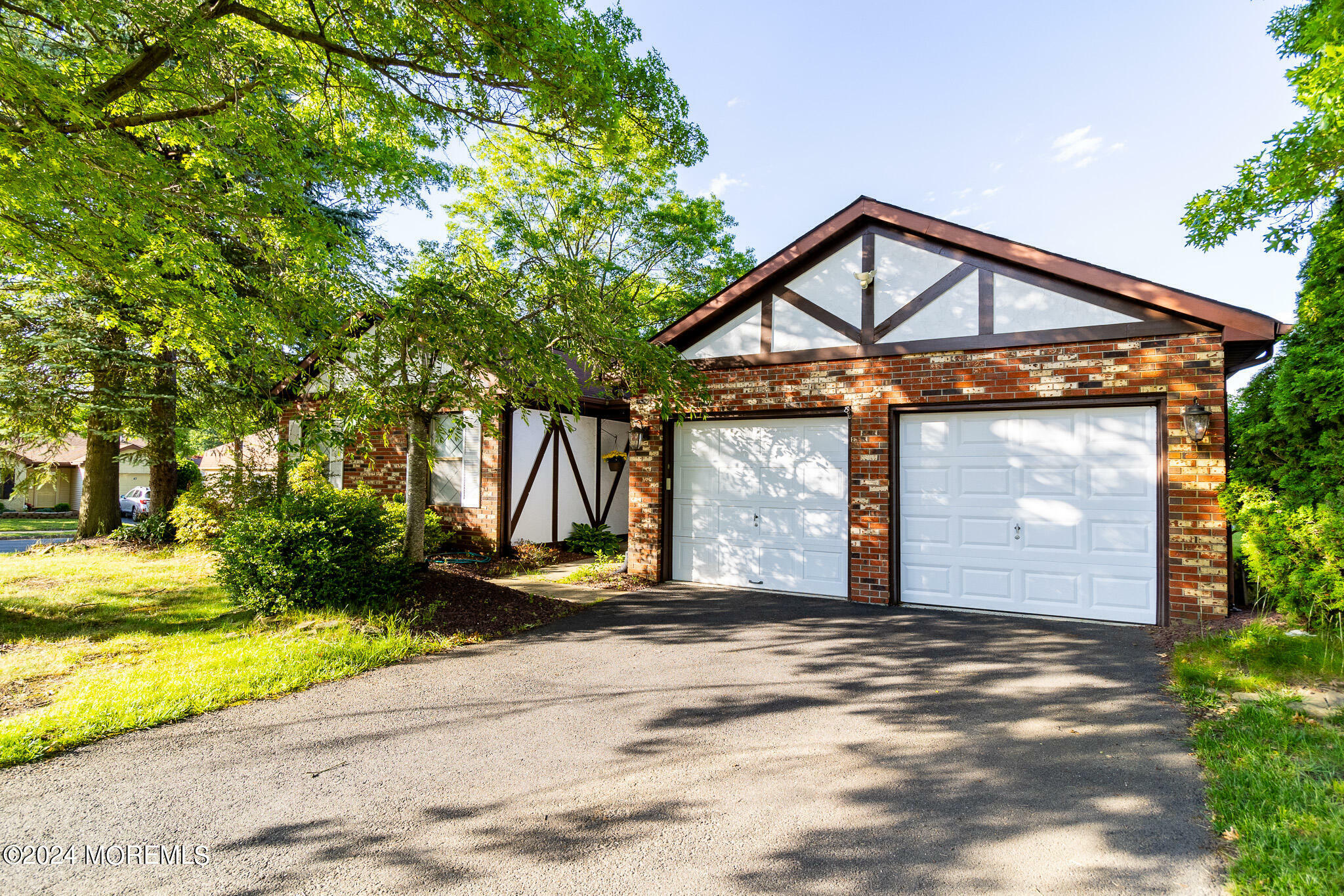 Property Photo:  3 Murray Hill Terrace  NJ 07746 