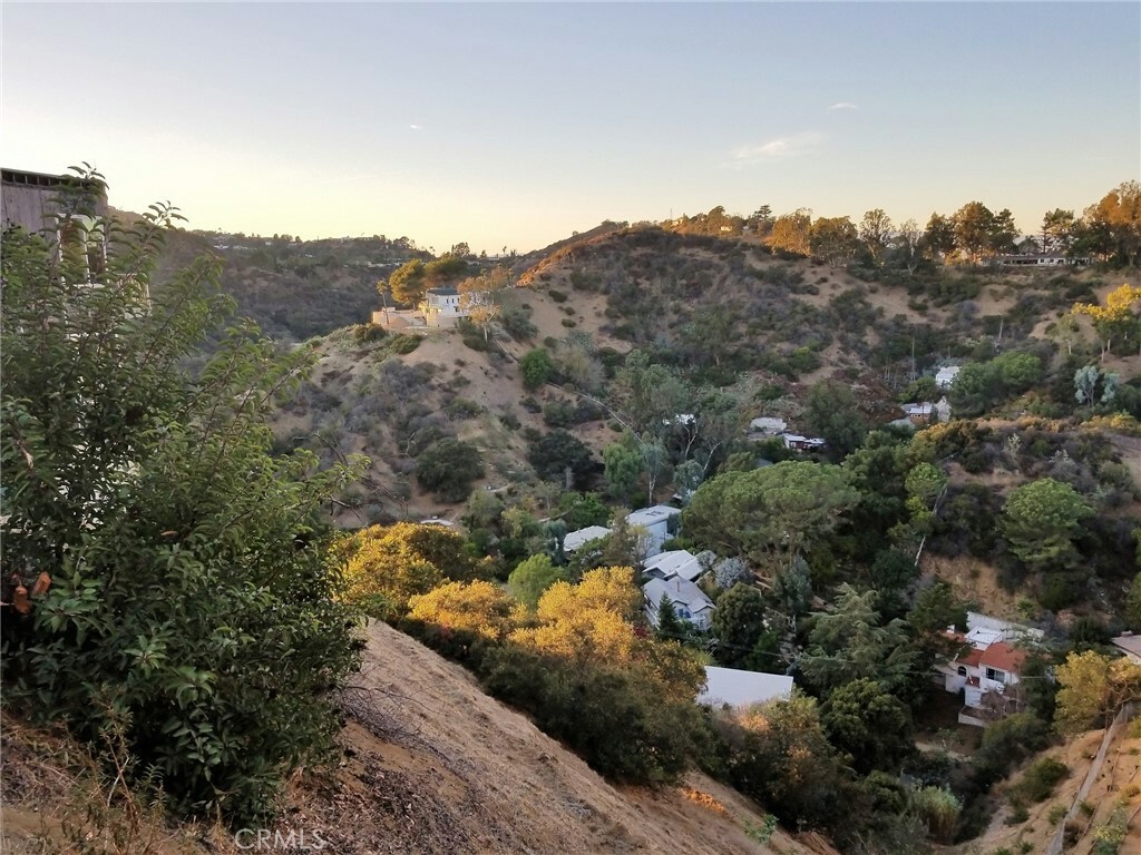 Property Photo:  2537 Woodstock Road  CA 90046 