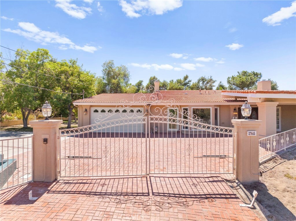 Property Photo:  27445 Big Springs Ranch Road  CA 92544 