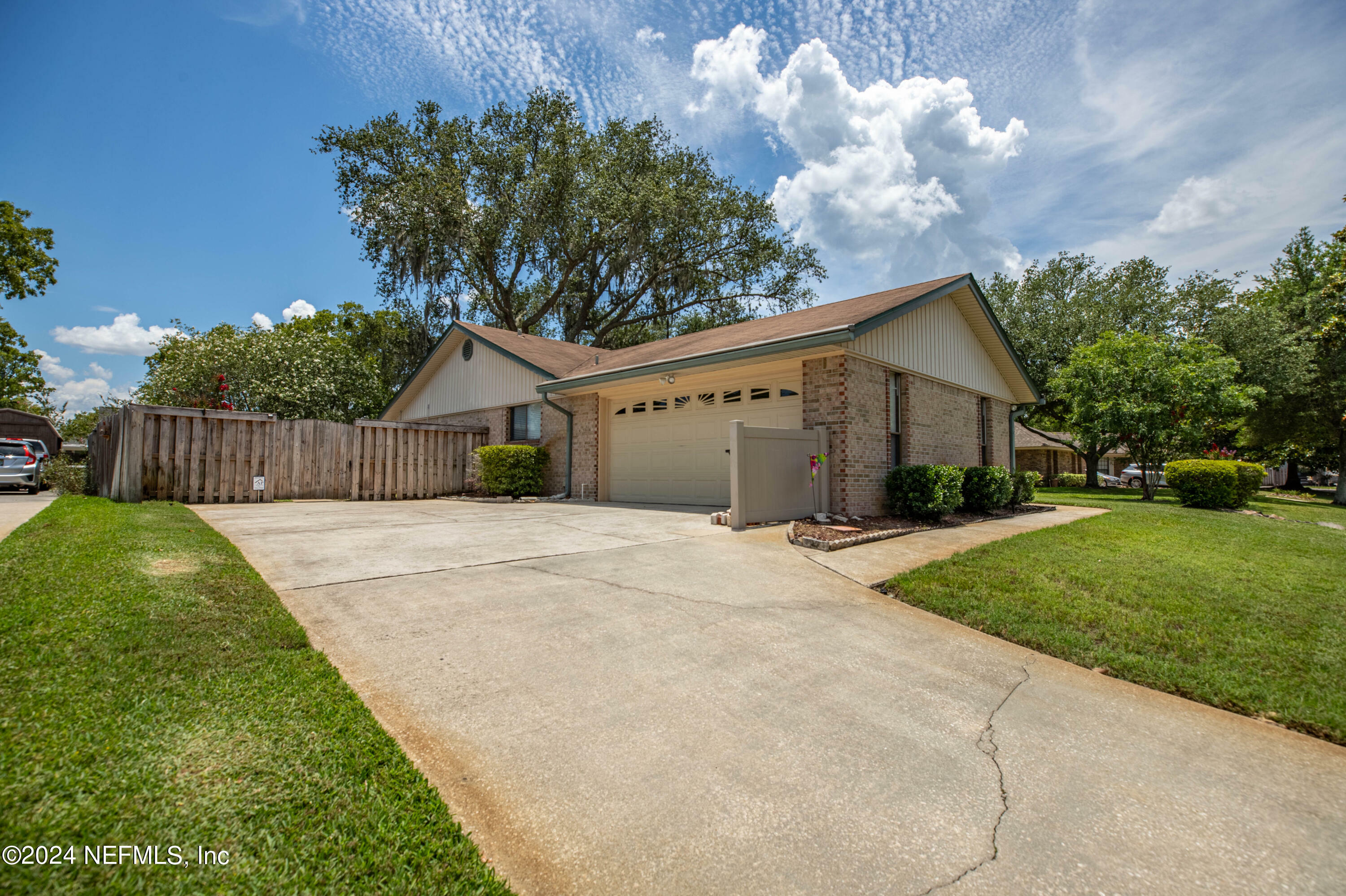 Property Photo:  2557 Glenloch Court  FL 32065 