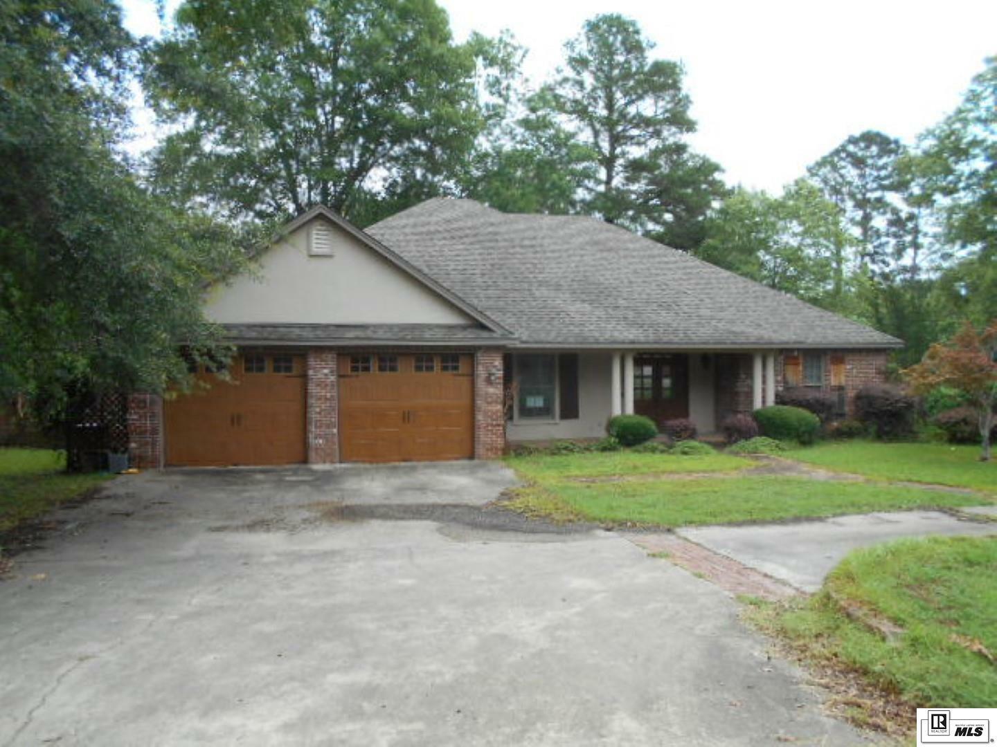 Property Photo:  434 Bayou Oaks Drive  LA 71203 