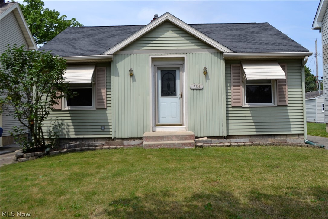 Property Photo: 434 Hayes Avenue OH 44437