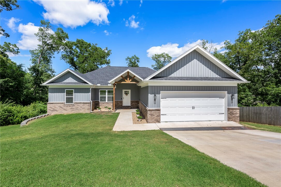 Property Photo:  7 Cressage Lane  AR 72714 