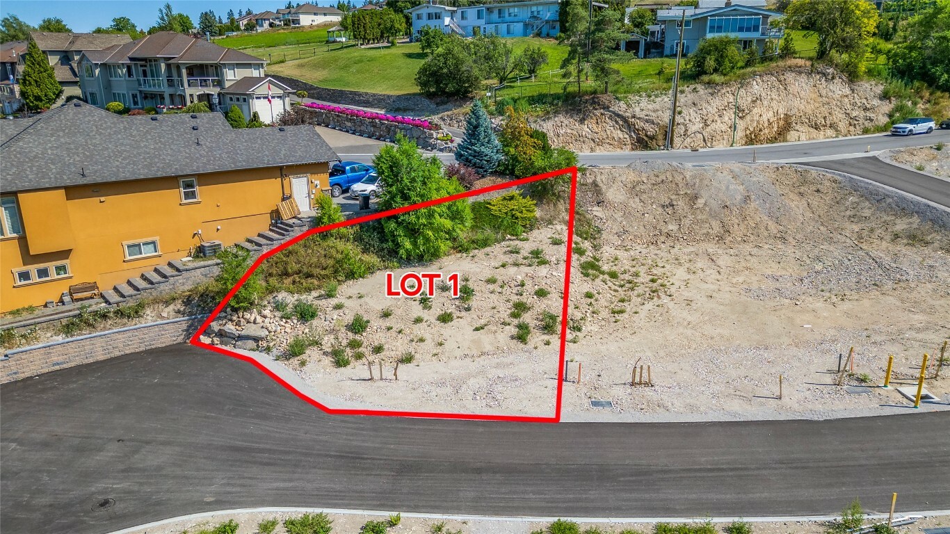 Photo de la propriété:  Lot 1 Hume Avenue  BC V1P 1P2 