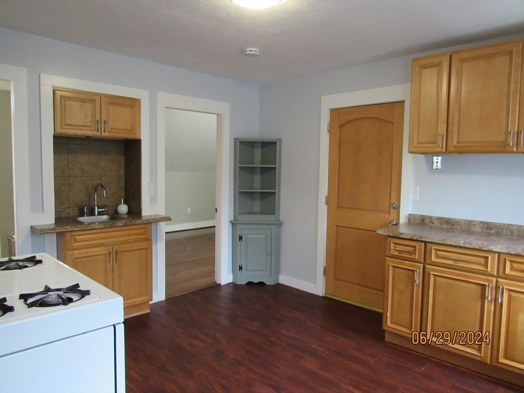 Property Photo:  6 1/2 Whittier St 3  MA 01605 