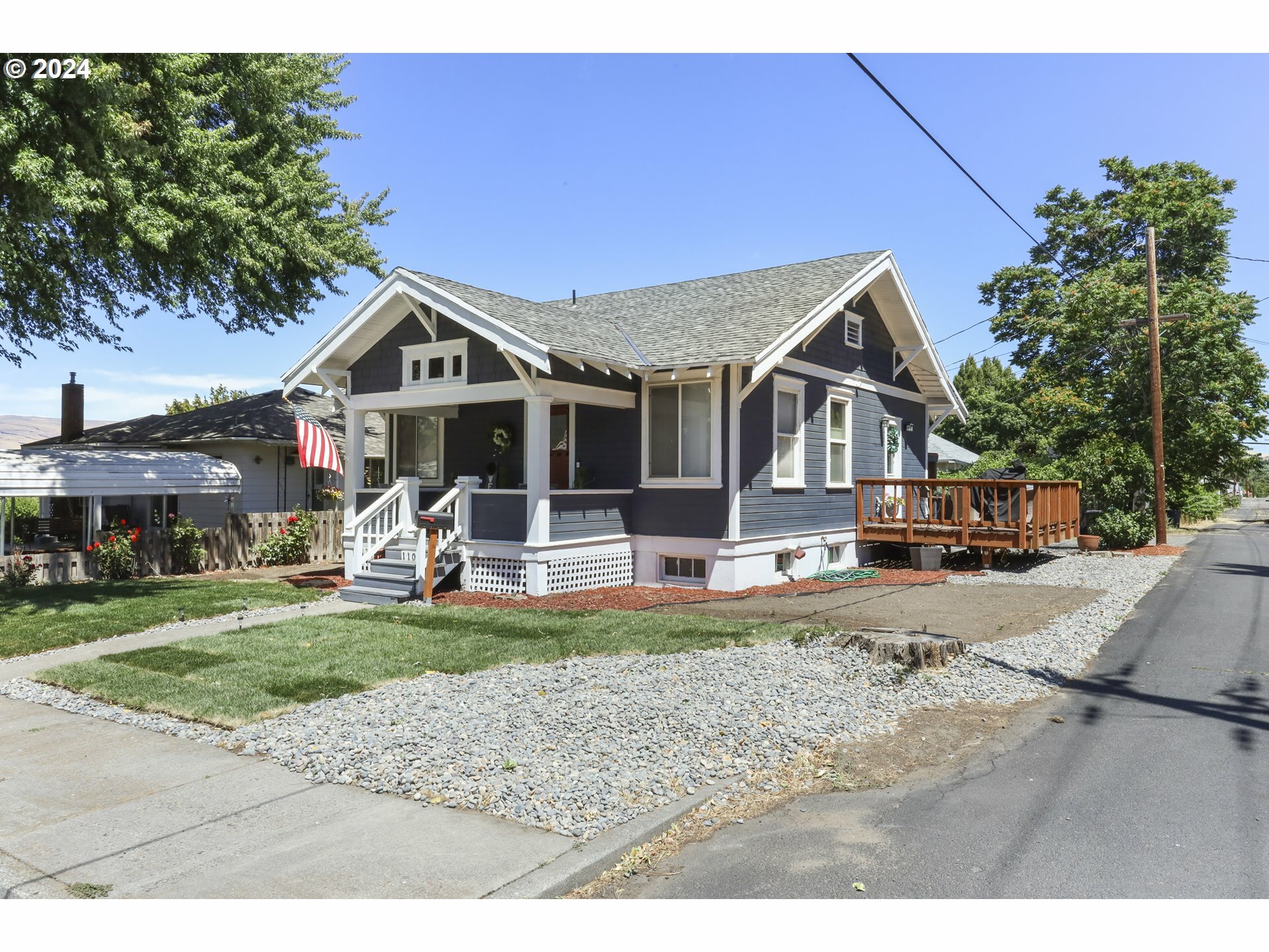 1106 F St  The Dalles OR 97058 photo