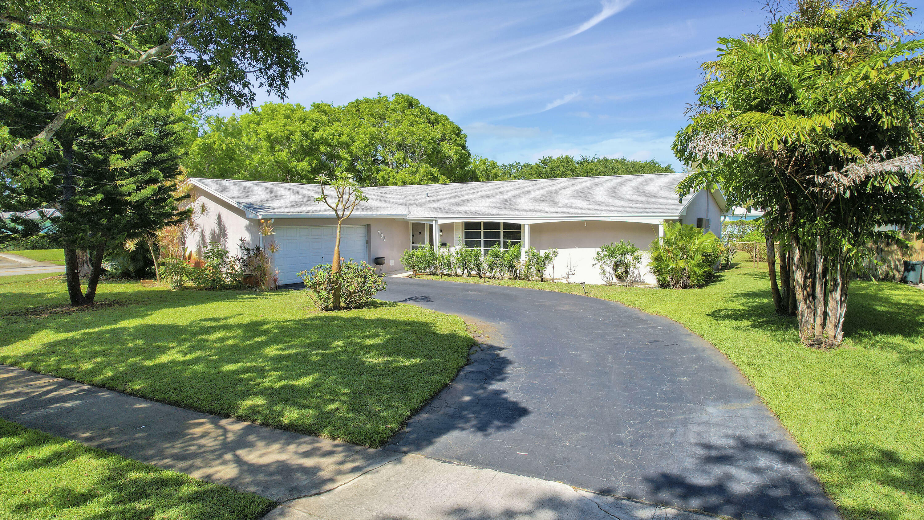 Property Photo:  792 Westwind Drive  FL 33408 