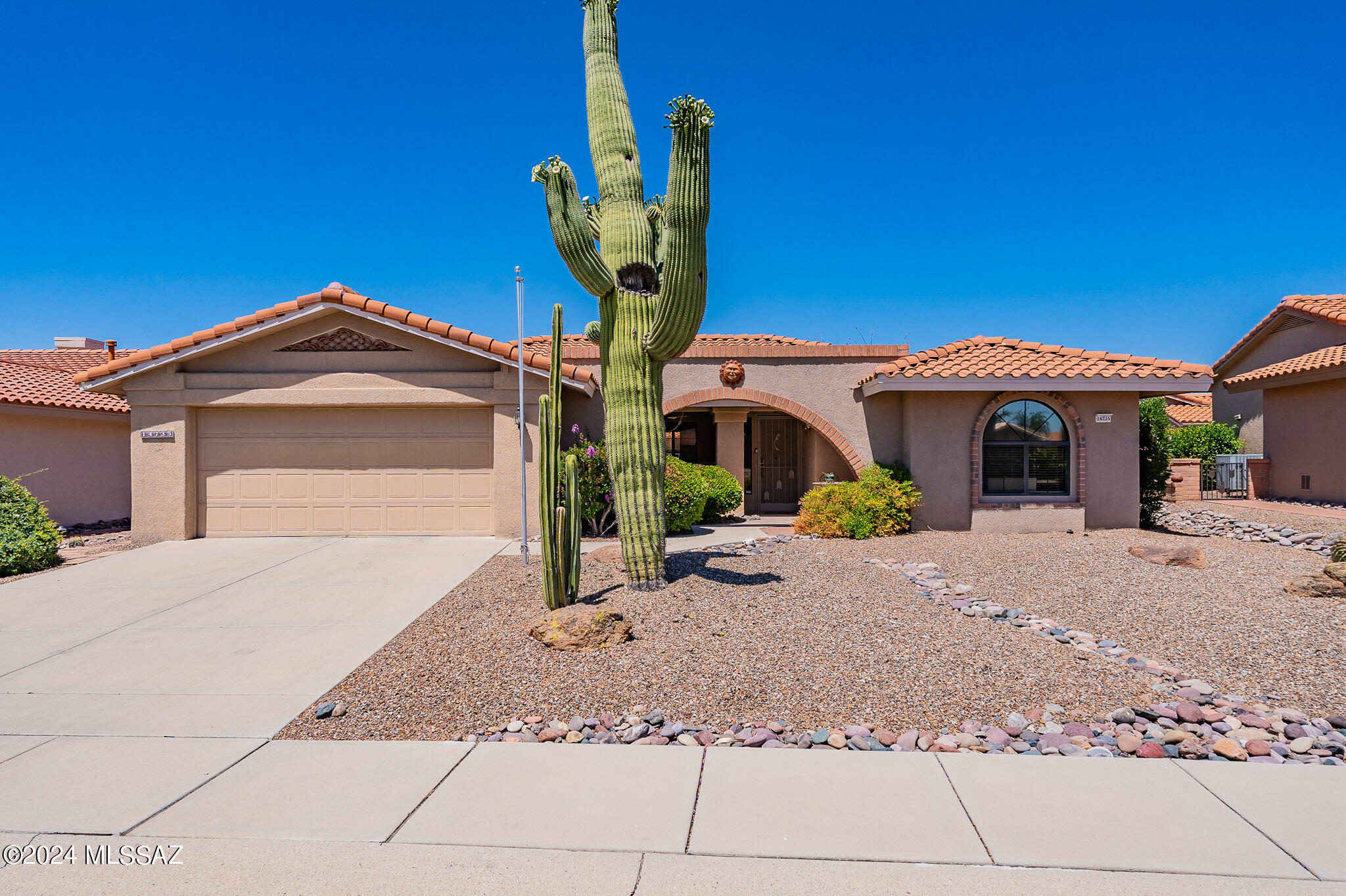 Property Photo:  14735 N Palmwood Drive  AZ 85755 