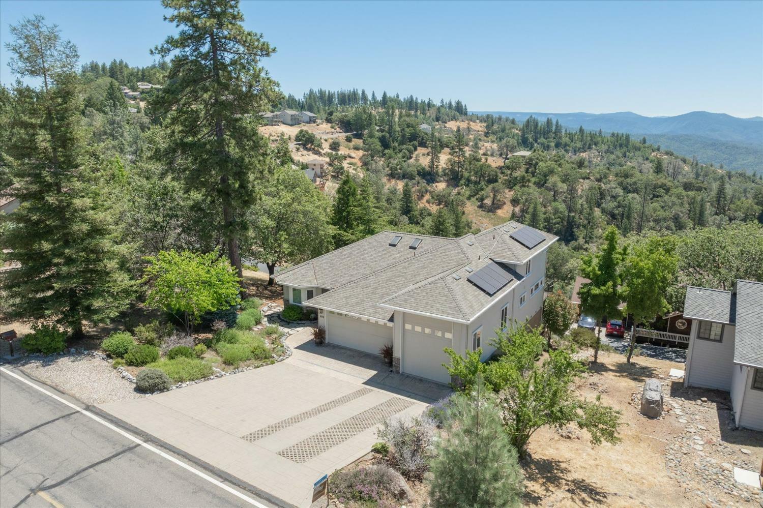 Property Photo:  804 Buckthorn Drive  CA 95247 