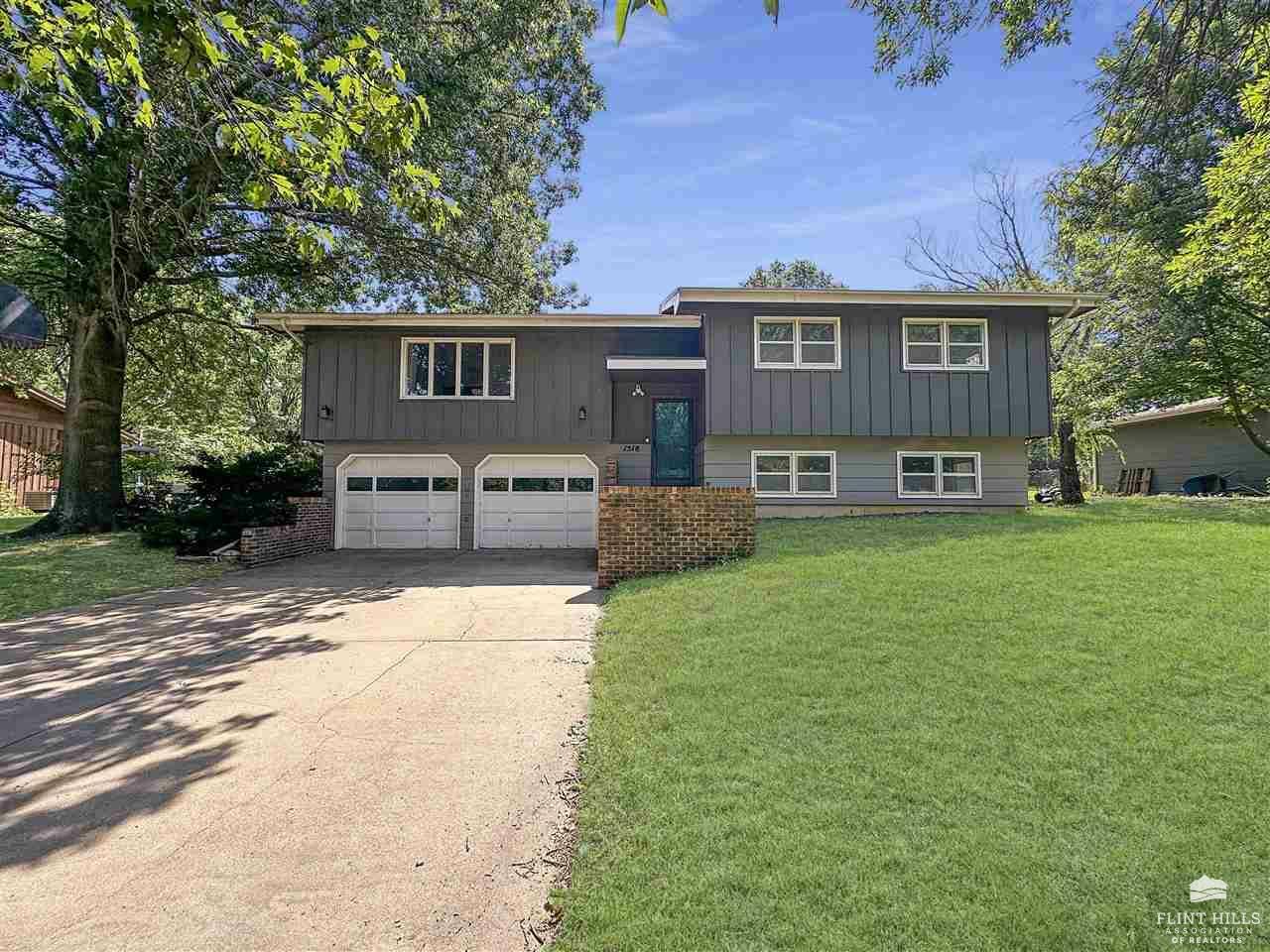 Property Photo:  1518 Westwind Drive  KS 66503 