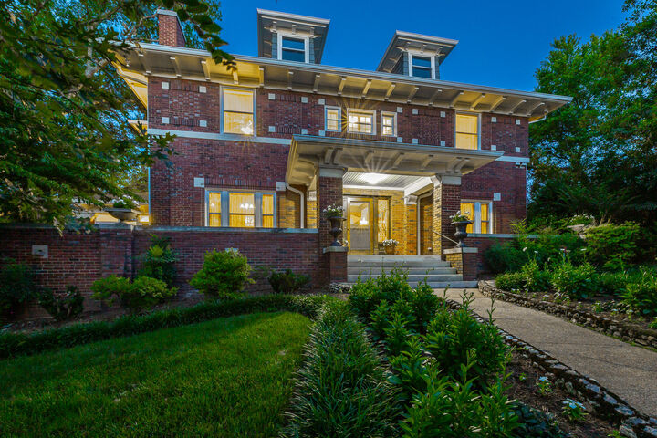 Property Photo:  84 N Crest Road  TN 37404 
