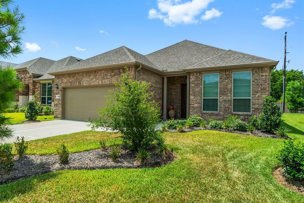 Property Photo:  221 Connemara Drive  TX 77382 