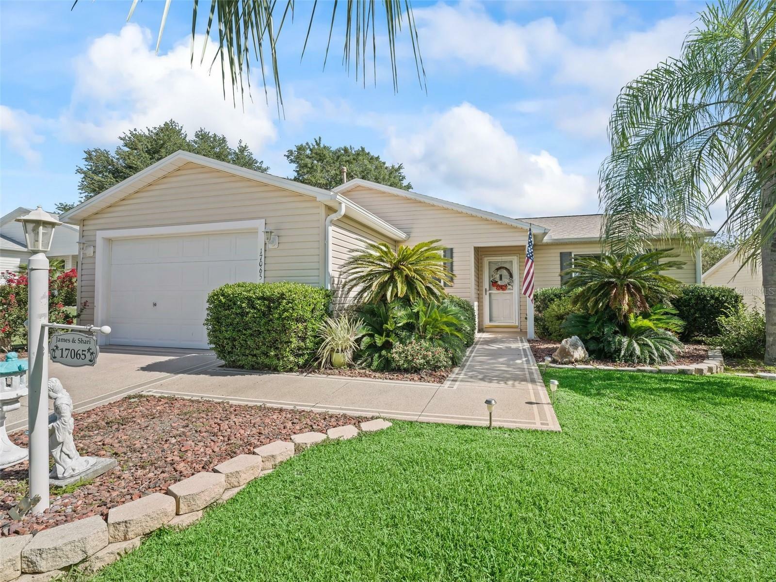 Property Photo:  17065 SE 96th Chapelwood Circle  FL 32162 