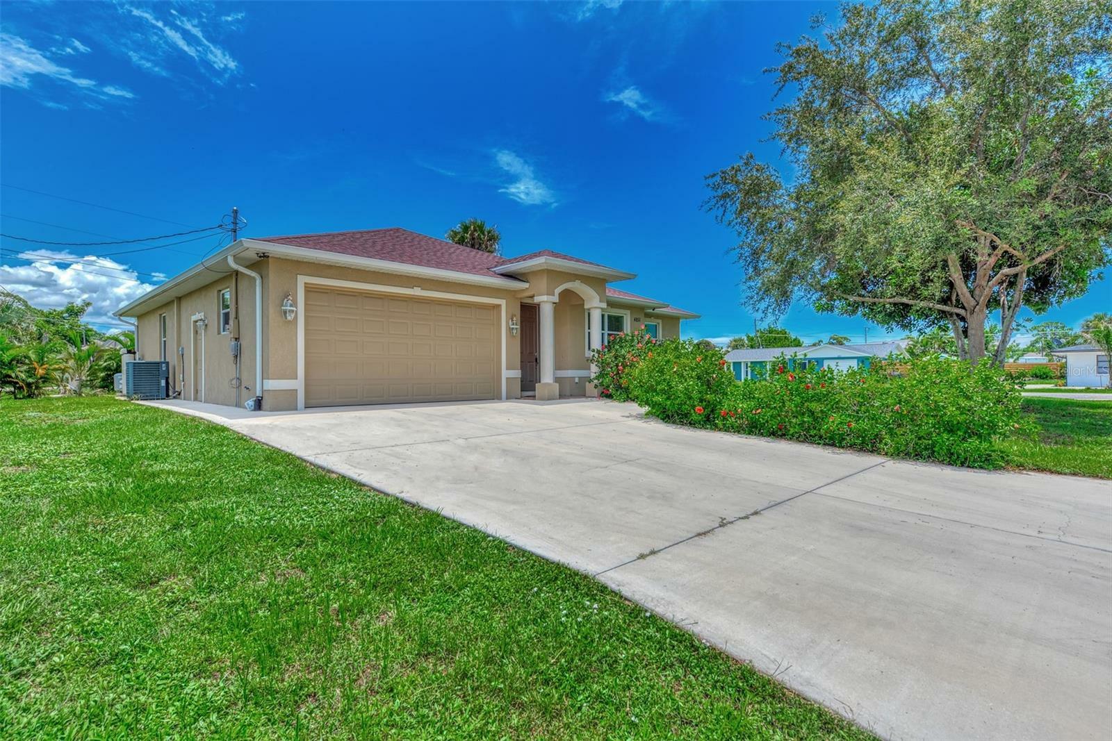 Property Photo:  4851 Neptune Road  FL 34293 